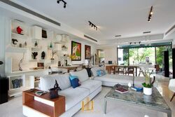 Latitude (D10), Condominium #499788741